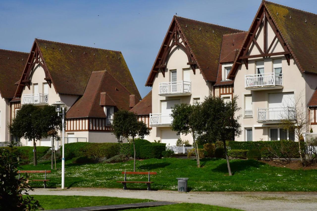 Appt Lumineux - Avec Balcon A 400M De La Plage Courseulles-sur-Mer Eksteriør billede